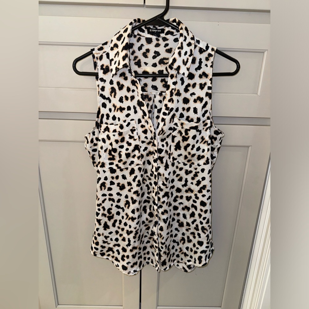 Express top, size small